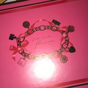 Estée Lauder pleasures